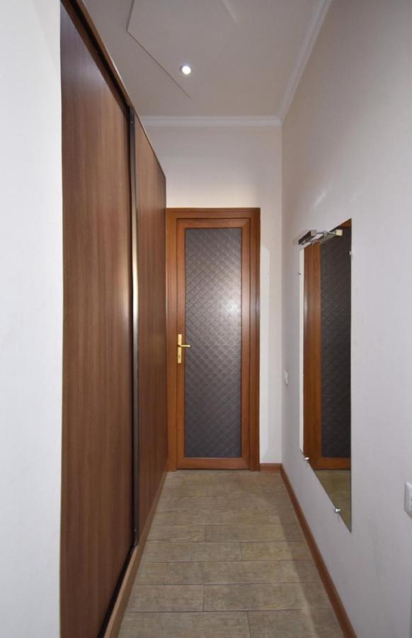 Tumanyan street 3 bedroom Deluxe apartment with Large Balcony TM662 Yerevan Bagian luar foto